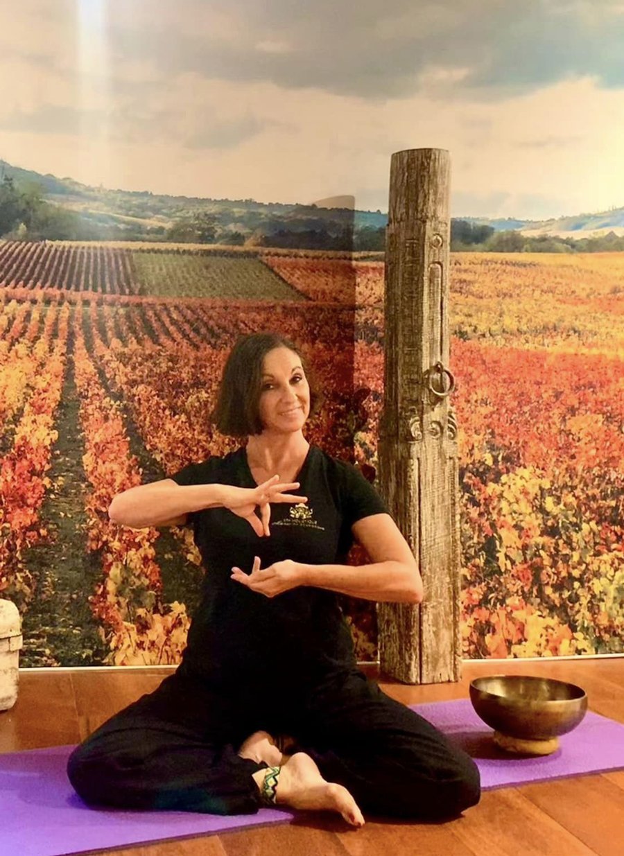 frederika-yoga-2